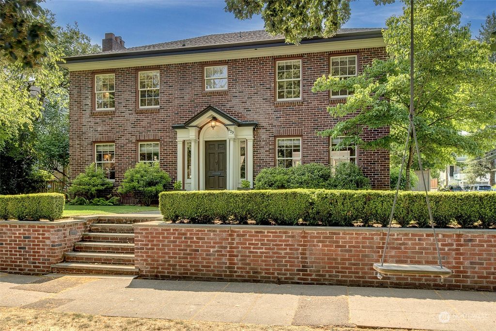 Photo of 429 35th Avenue, Seattle, WA 98122 (MLS # 2164902)