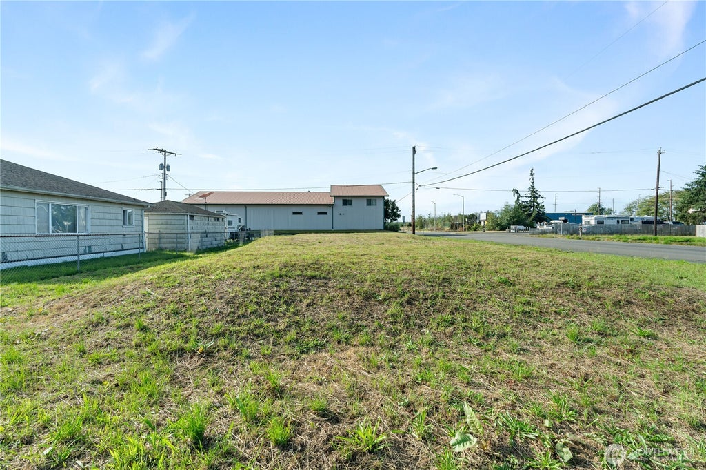 Photo of 601 &amp; 607 23rd Street, Hoquiam, WA 98550 (MLS # 2578752)