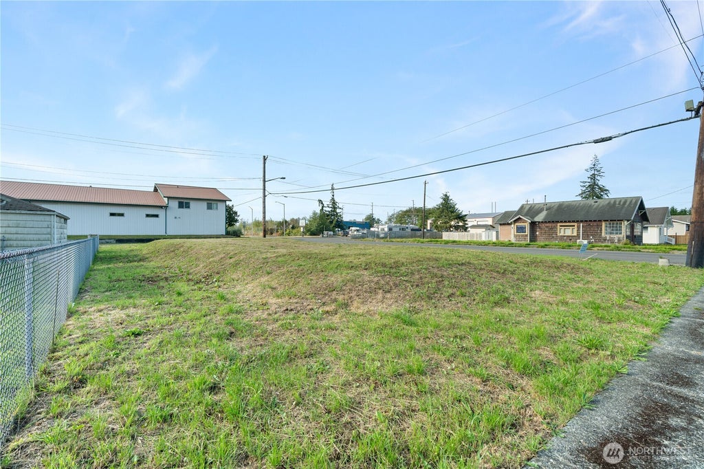 Photo of 601 &amp; 607 23rd Street, Hoquiam, WA 98550 (MLS # 2578752)