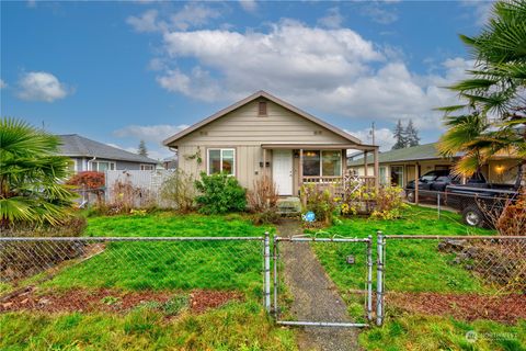 344 Douglas St, Longview, WA 98632 - MLS#: 2320009