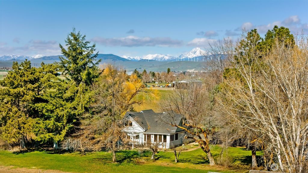 Photo of 5950 S Thorp Highway, Ellensburg, WA 98926 (MLS # 2497722)