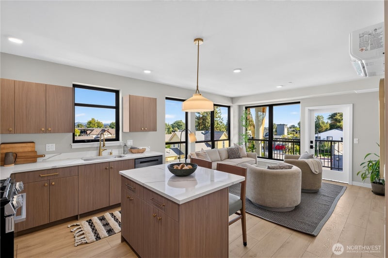 306 Center Street 301