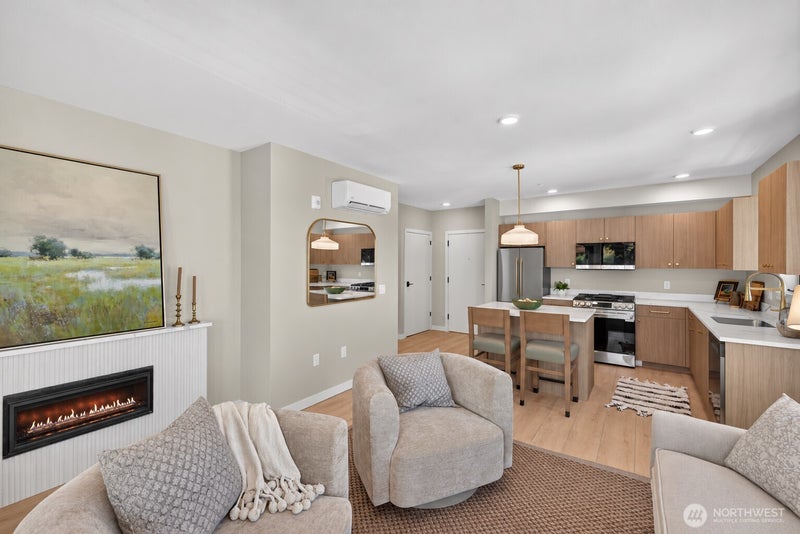 306 Center Street 301