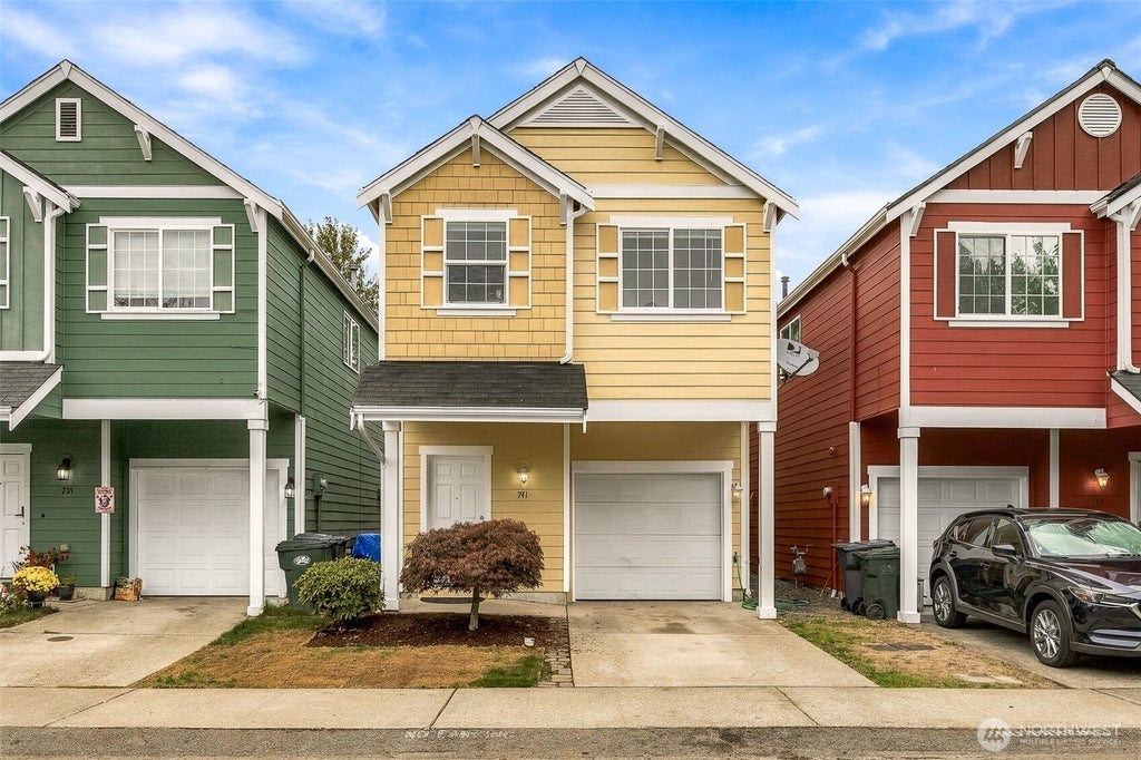 Photo of 741 114th Street Ct E, Tacoma, WA 98445 (MLS # 2575929)