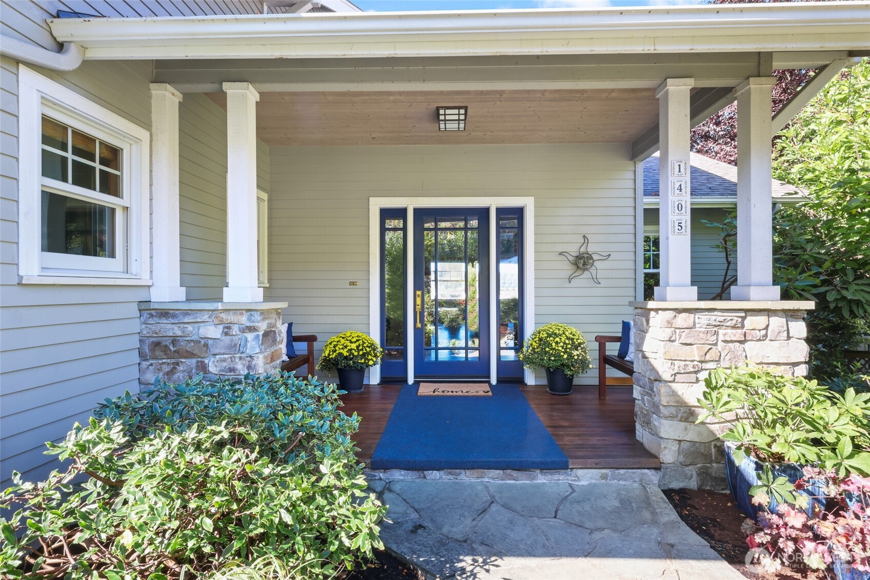 1405 NE East Bay Drive NE