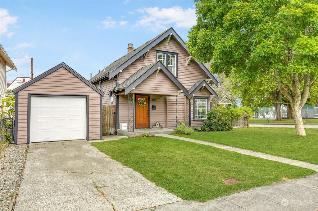 Photo of 2331 Oakes Avenue, Everett, WA 98201 (MLS # 2271984)