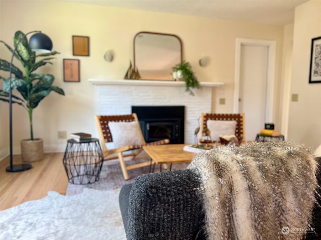 Photo of 10247 39th Avenue SW, Seattle, WA 98146 (MLS # 2134601)