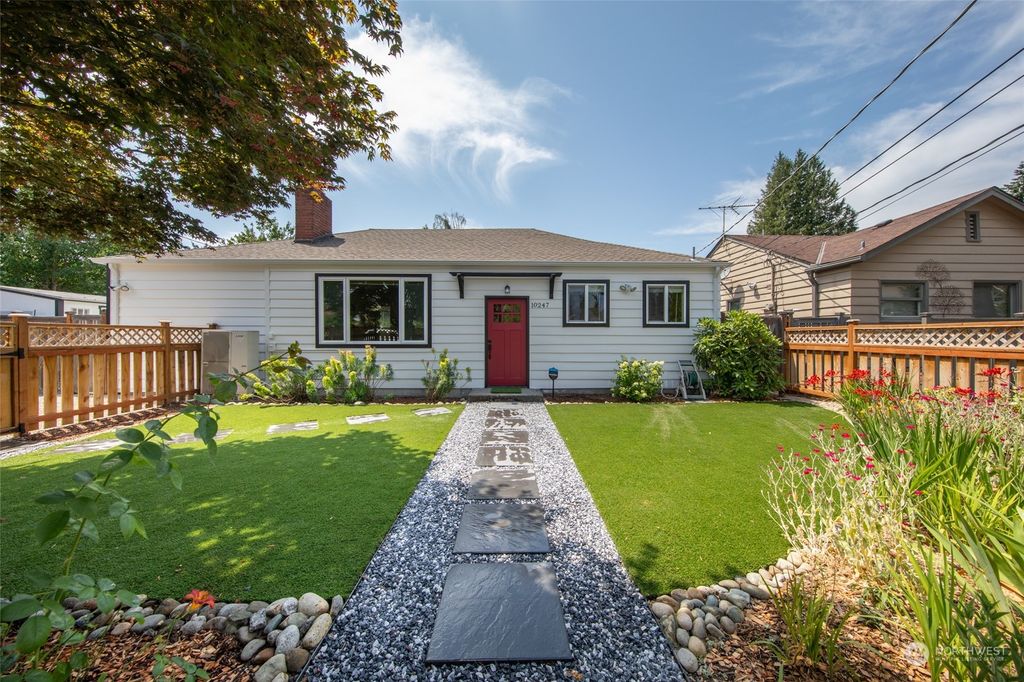 Photo of 10247 39th Avenue SW, Seattle, WA 98146 (MLS # 2134601)