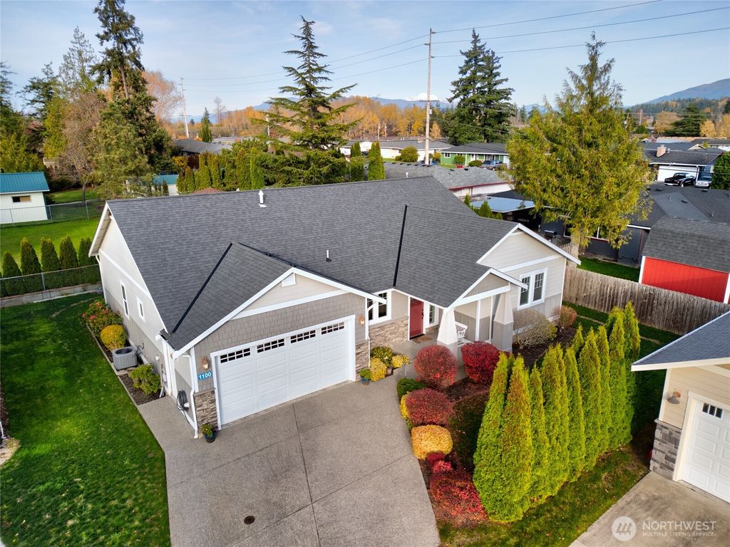 Photo of 1100 Harmony Lane, Mount Vernon, WA 98274 (MLS # 2467560)