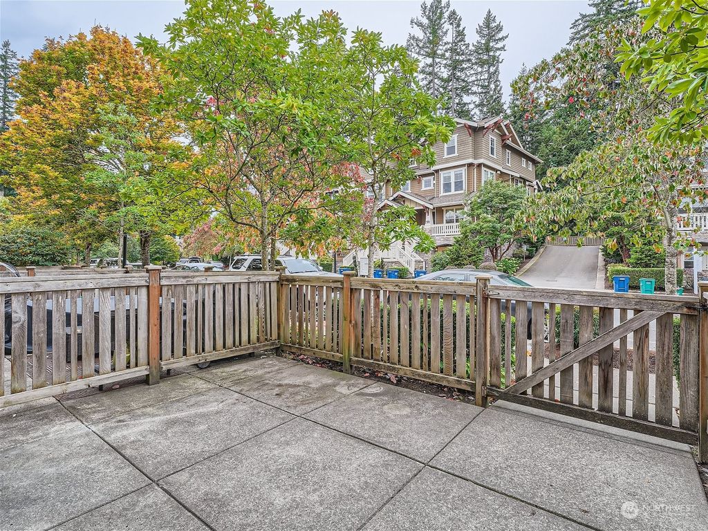 Photo of 101 Sky Ridge Road NW #502, Issaquah, WA 98027 (MLS # 2173751)