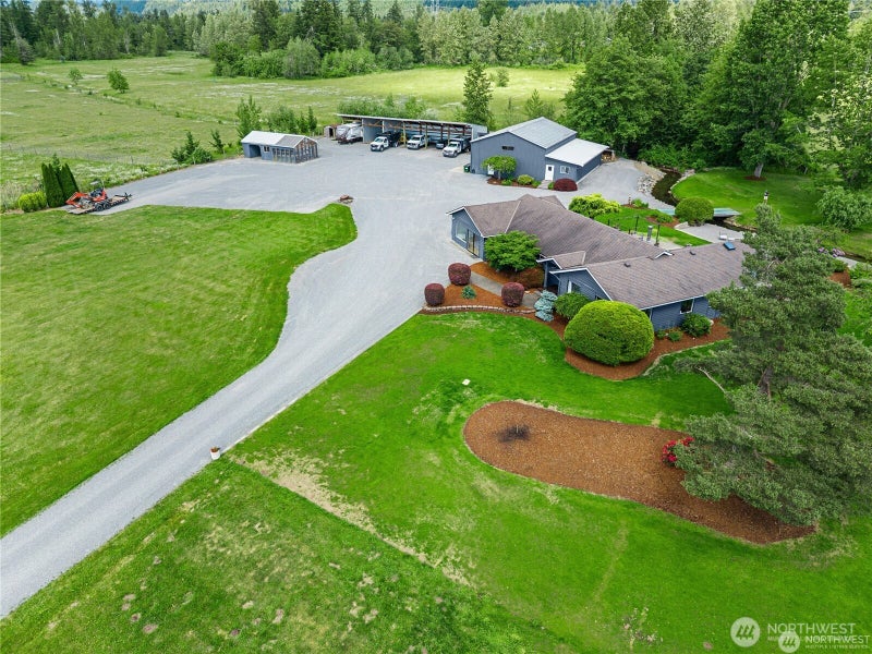 720079066 292nd Way SE