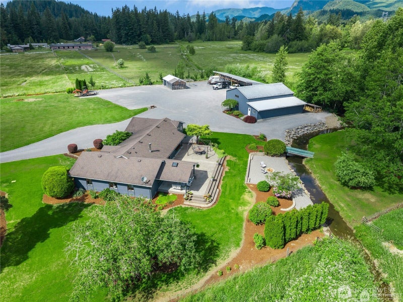 720079066 292nd Way SE