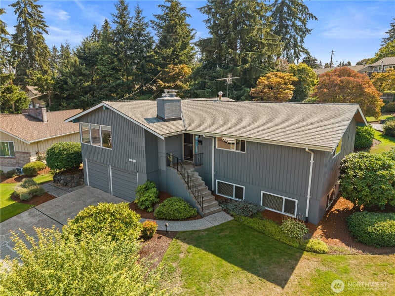 1040 Rosewood Lane