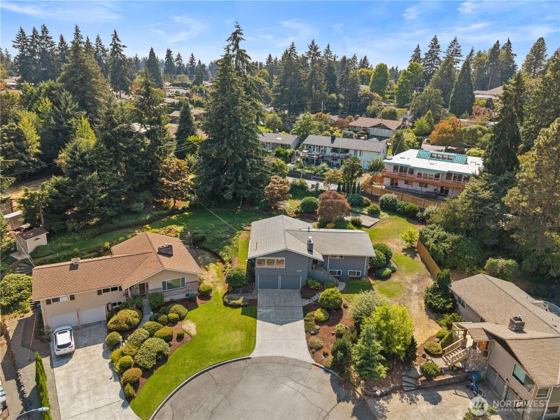 1040 Rosewood Lane