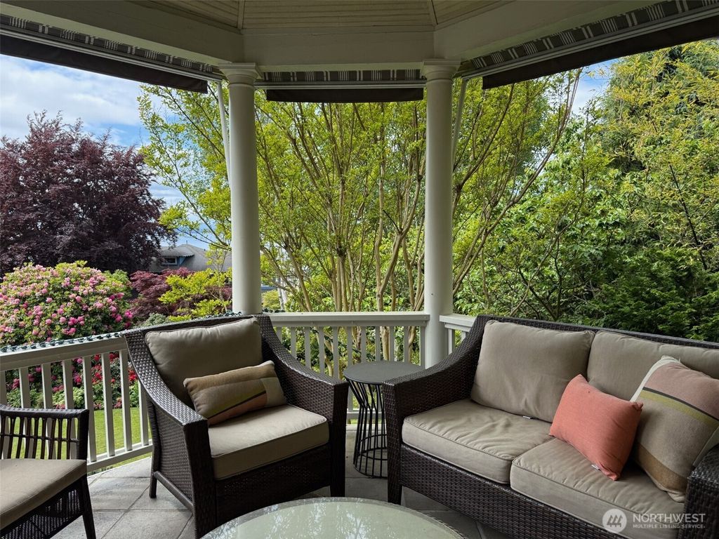 Photo of 1422 8th Avenue W, Seattle, WA 98119 (MLS # 2434439)