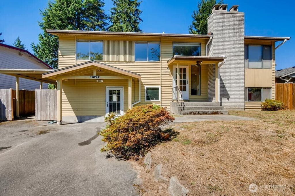 Photo of 16747 6th Avenue NE, Shoreline, WA 98155 (MLS # 2357740)