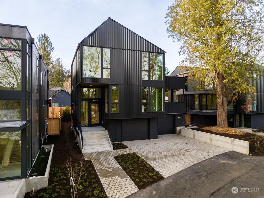 Photo of 4703 Lake Washington Boulevard S, Seattle, WA 98118 (MLS # 2190957)