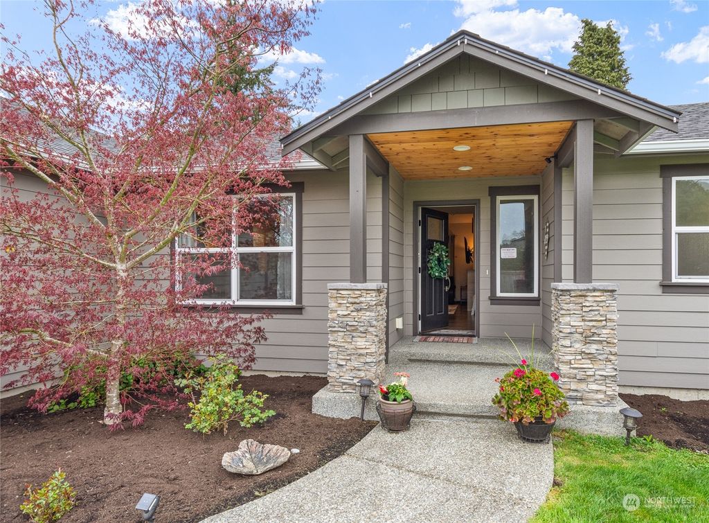 Photo of 519 147th Avenue SE #B, Snohomish, WA 98290 (MLS # 2225595)