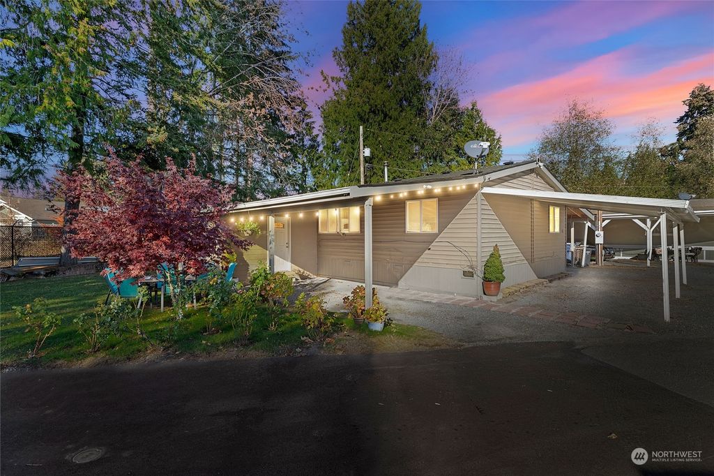 Photo of 4205 Auburn Way S #6, Auburn, WA 98092 (MLS # 2057437)