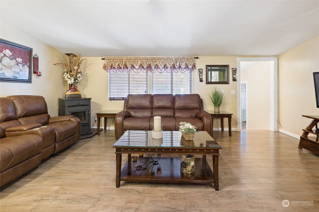 Photo of 4205 Auburn Way S #6, Auburn, WA 98092 (MLS # 2057437)