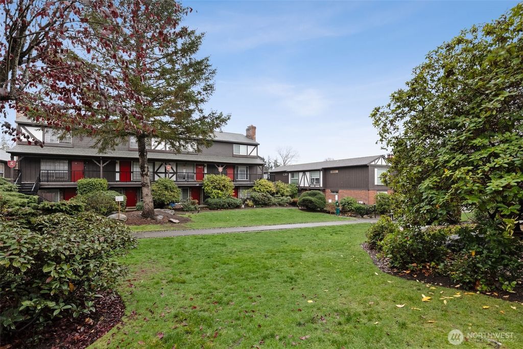 Photo of 3425 S 176th Street #110, SeaTac, WA 98188 (MLS # 2455840)