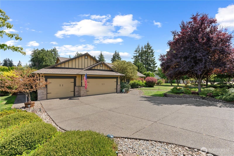 6139 86th Ave SE