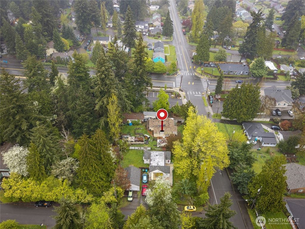 Photo of 17427 10th Avenue NE, Shoreline, WA 98155 (MLS # 2512460)