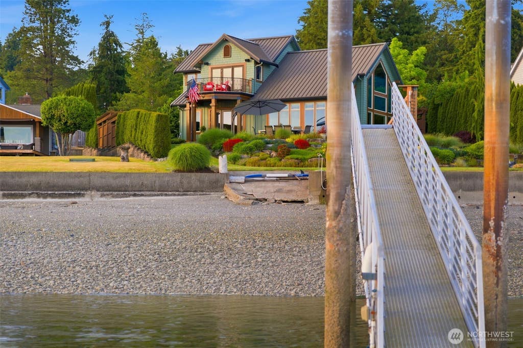 Photo of 8014 Warren Drive NW, Gig Harbor, WA 98335 (MLS # 2566536)