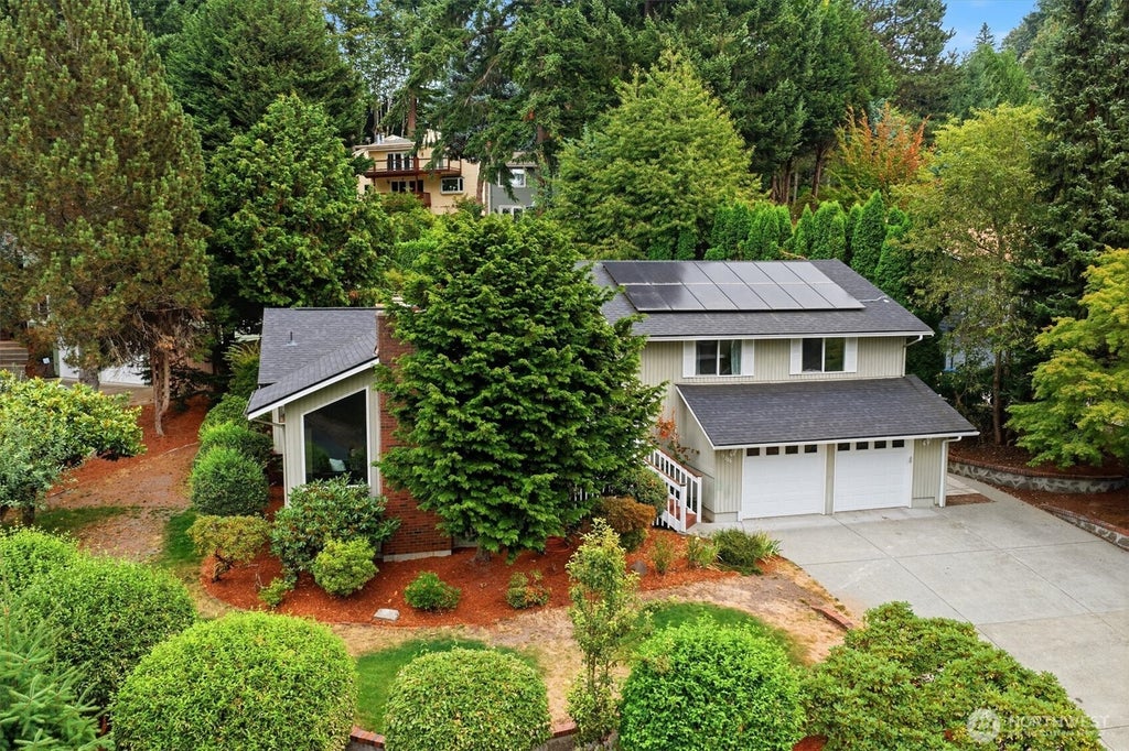 Photo of 15228 SE 49th Street, Bellevue, WA 98006 (MLS # 2582939)