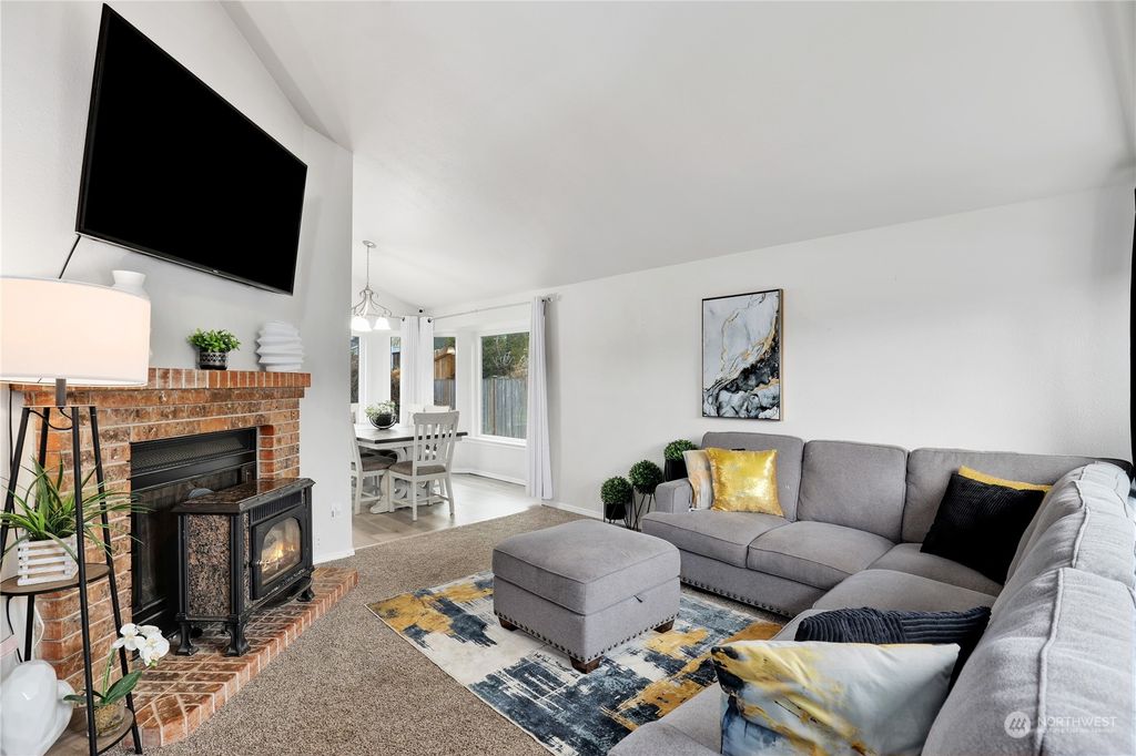 Photo of 2630 SW 340 Place, Federal Way, WA 98023 (MLS # 2331255)
