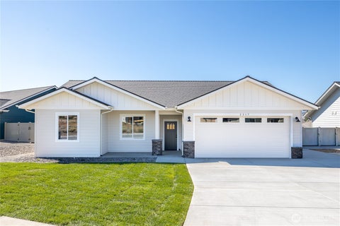 Photo of 2517 Plateau Drive, East Wenatchee, WA 98802 (MLS # 2584886)