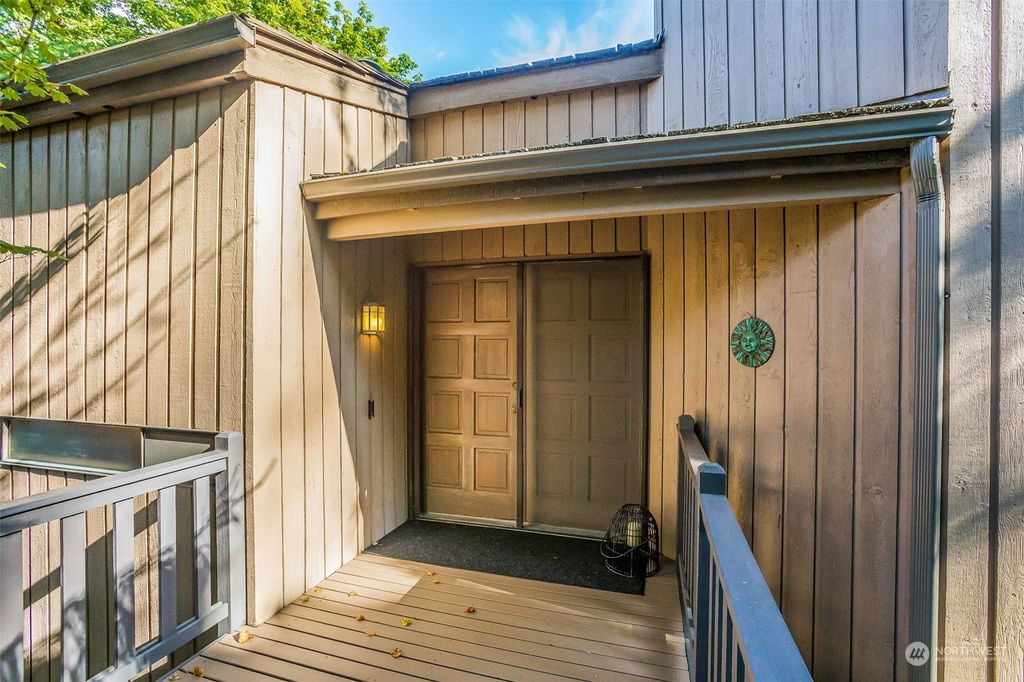 Photo of 4716 142 Place SE, Bellevue, WA 98006 (MLS # 2204326)