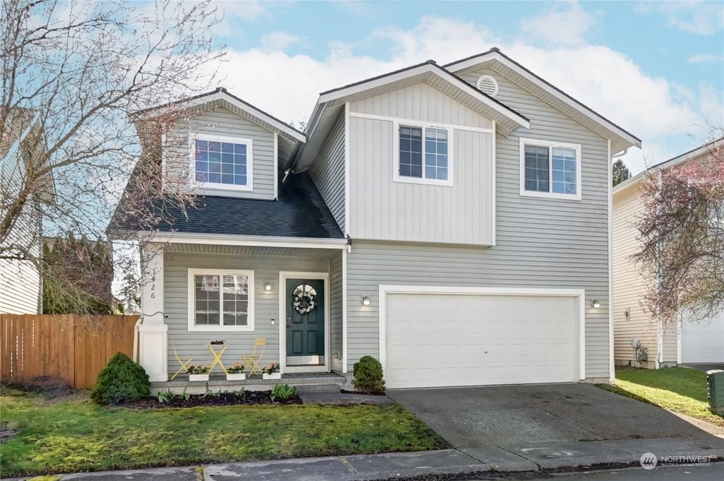 Photo of 1426 141st Street SW, Lynnwood, WA 98087 (MLS # 2207773)