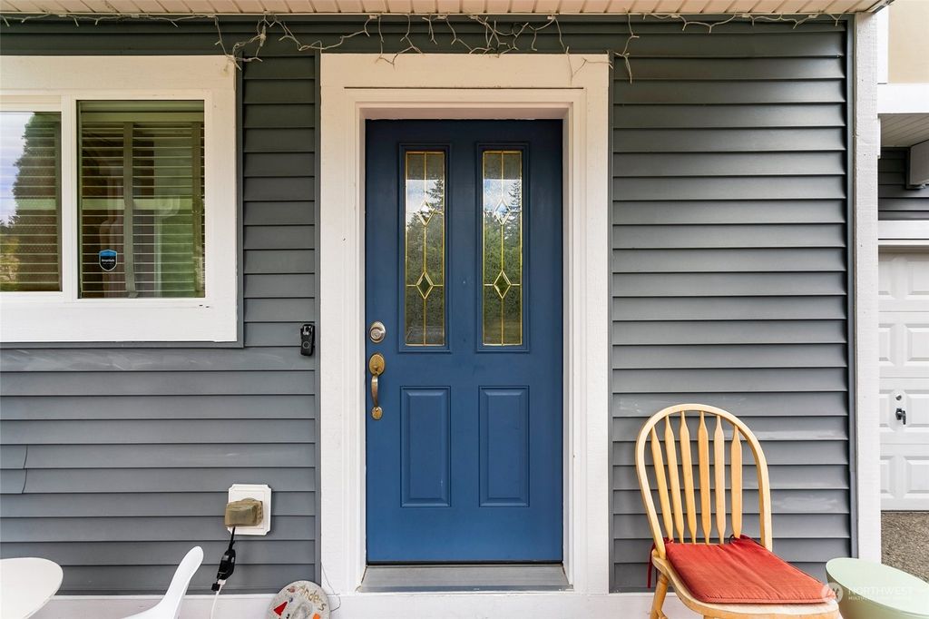 Photo of 9852 244th Place NE, Redmond, WA 98053 (MLS # 2276994)