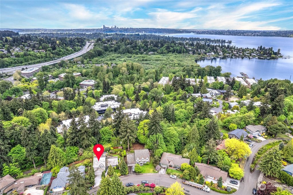 Photo of 4123 106th Place NE, Kirkland, WA 98033 (MLS # 2231347)