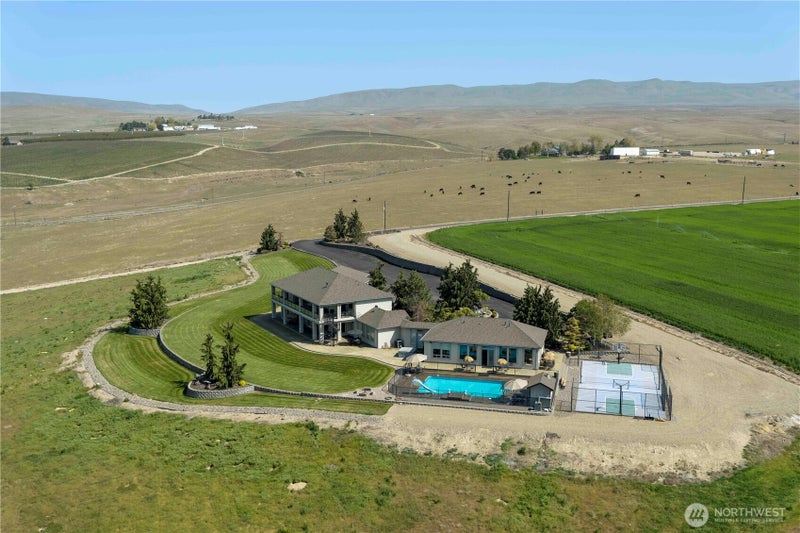1050 Lewandowski Road