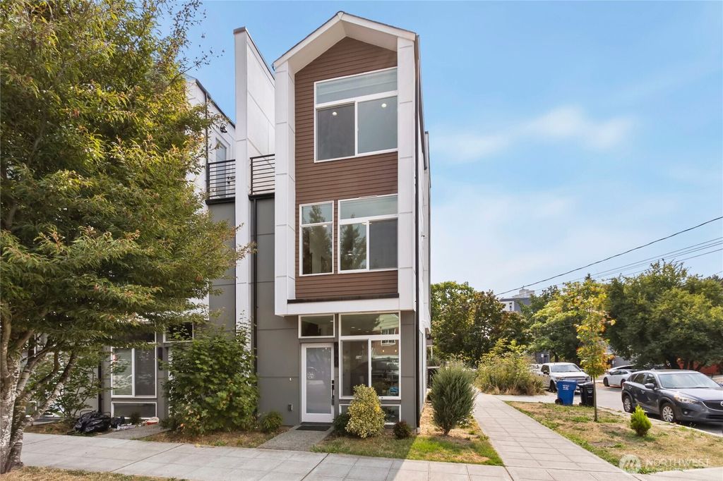 Photo of 947 NW 56th Street, Seattle, WA 98107 (MLS # 2428572)