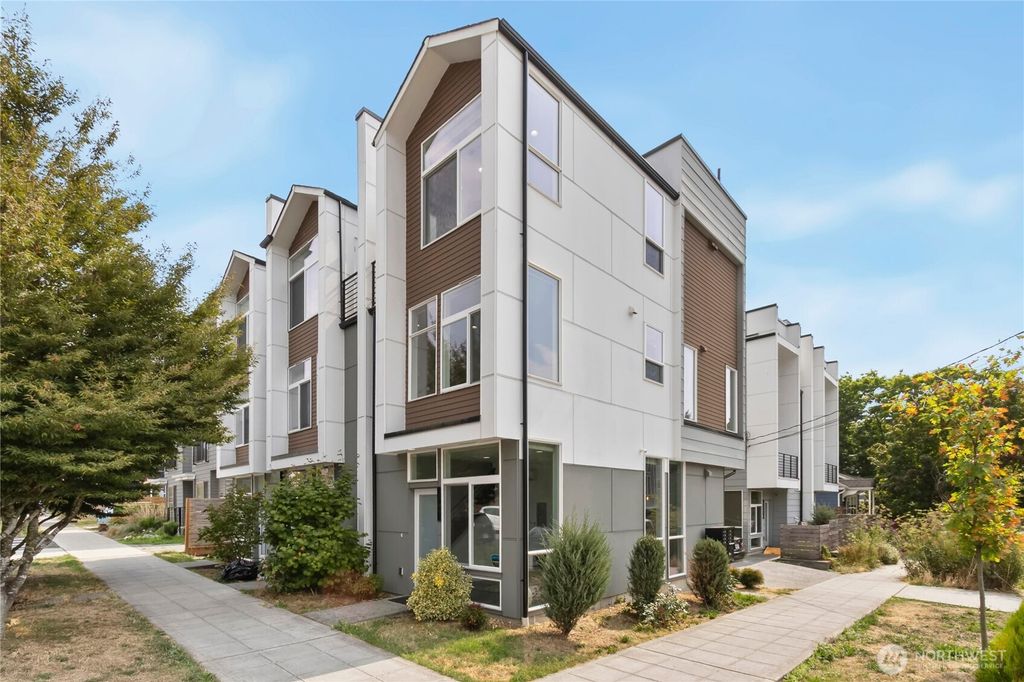 Photo of 947 NW 56th Street, Seattle, WA 98107 (MLS # 2428572)
