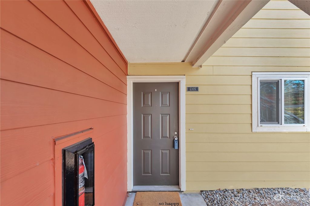 Photo of 12601 SE 41st Place #C105, Bellevue, WA 98006 (MLS # 2220699)