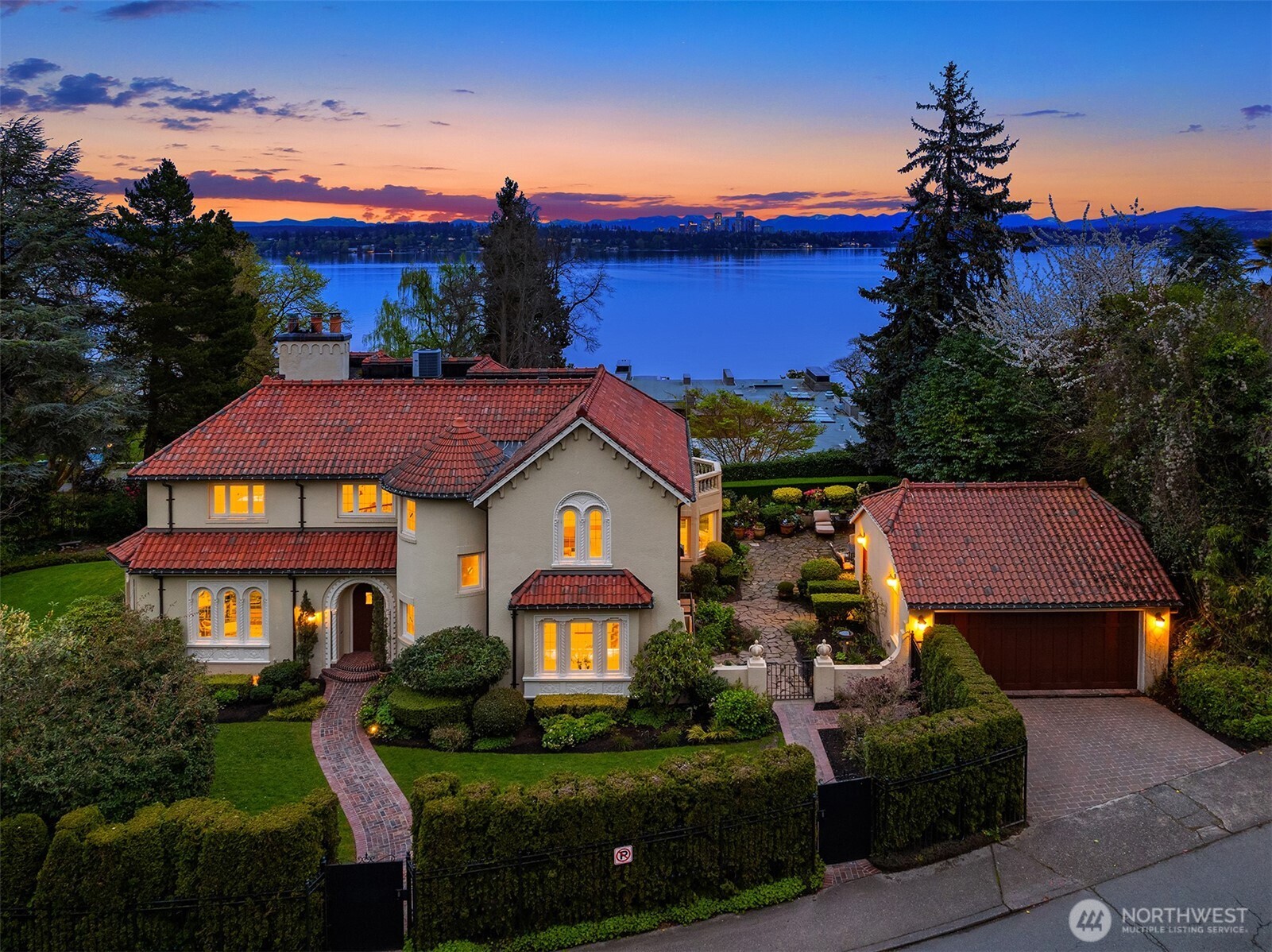 180 Lake Washington Boulevard E