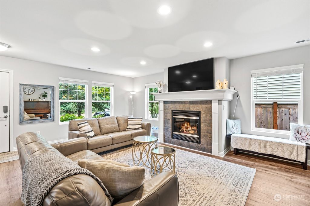 Photo of 6520 Silent Creek Avenue SE, Snoqualmie, WA 98065 (MLS # 2156606)