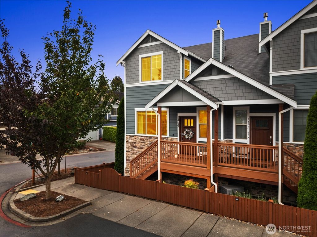 Photo of 14523 16th Park W #B, Lynnwood, WA 98087 (MLS # 2440741)