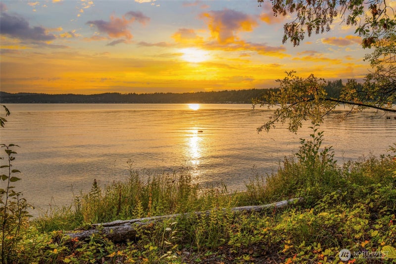 35753001 E Lake Sammamish Parkway