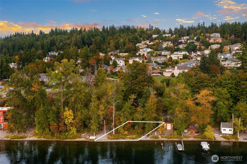 35753001 E Lake Sammamish Parkway