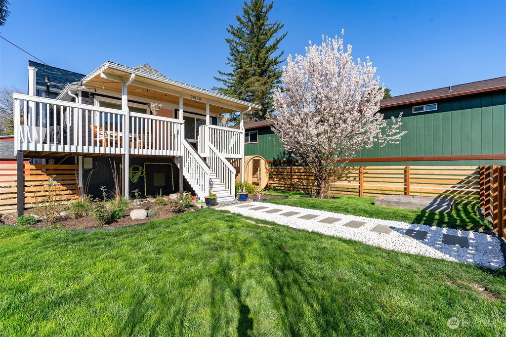 Photo of 39118 SE Alpha Street, Snoqualmie, WA 98065 (MLS # 2213677)