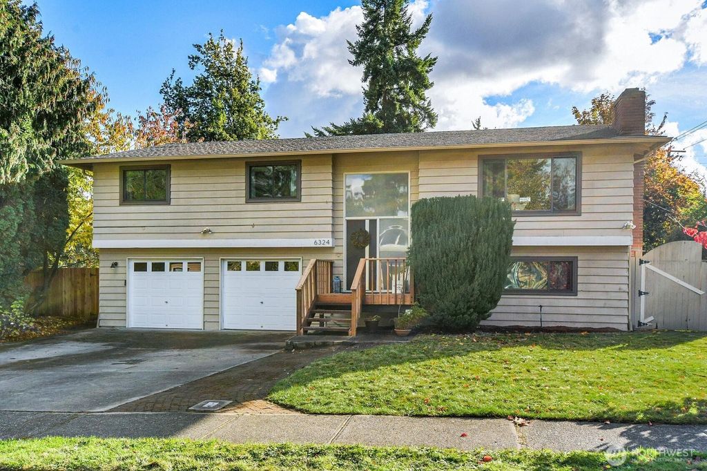 Photo of 6324 183rd Place SW, Lynnwood, WA 98037 (MLS # 2448407)
