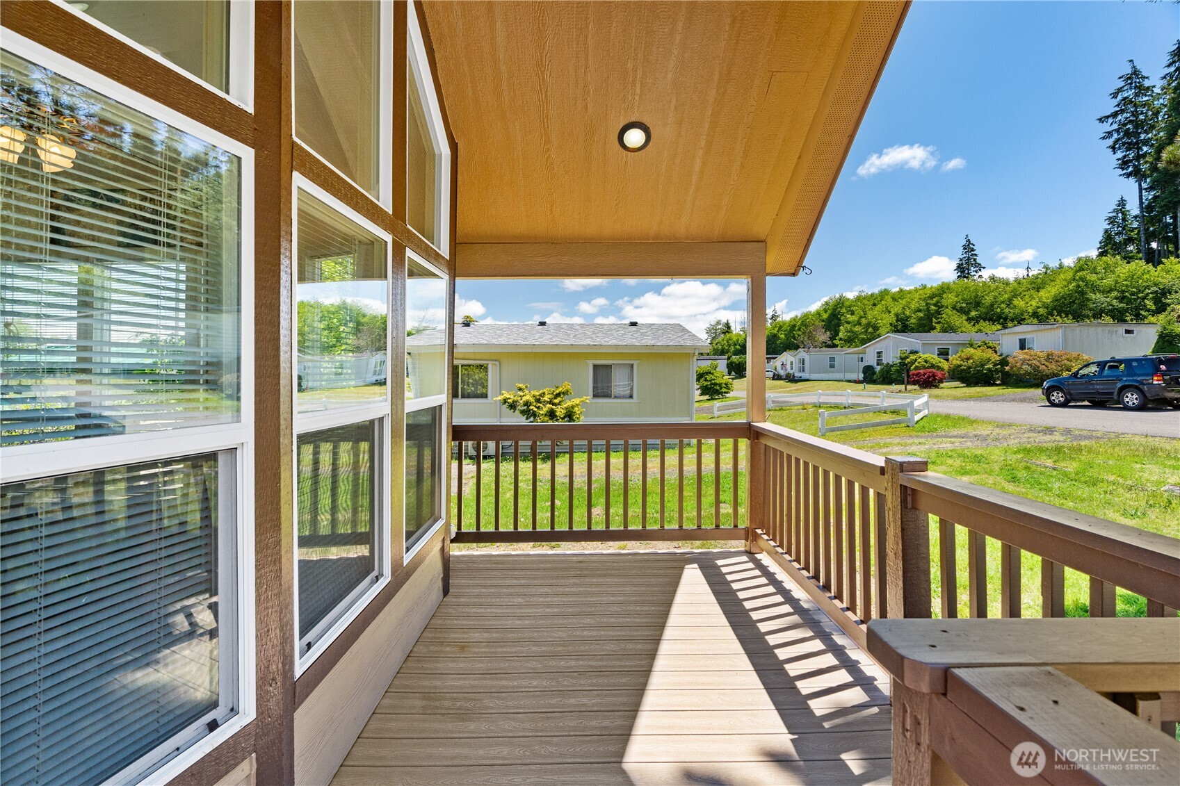 1019 Stanford Drive 32