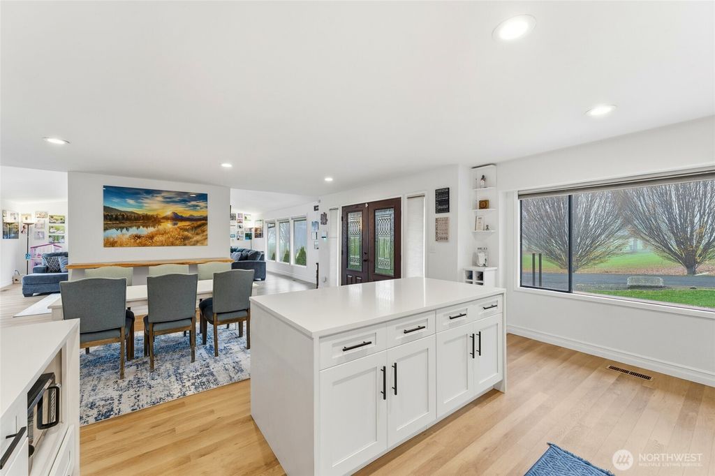 Photo of 2415 Country Club Road, Walla Walla, WA 99362 (MLS # 2459430)