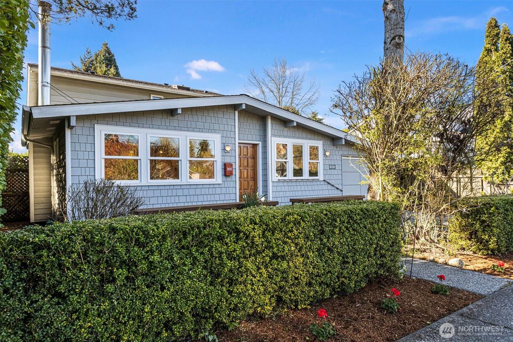 Photo of 3813 NE 70th Street, Seattle, WA 98115 (MLS # 2524592)