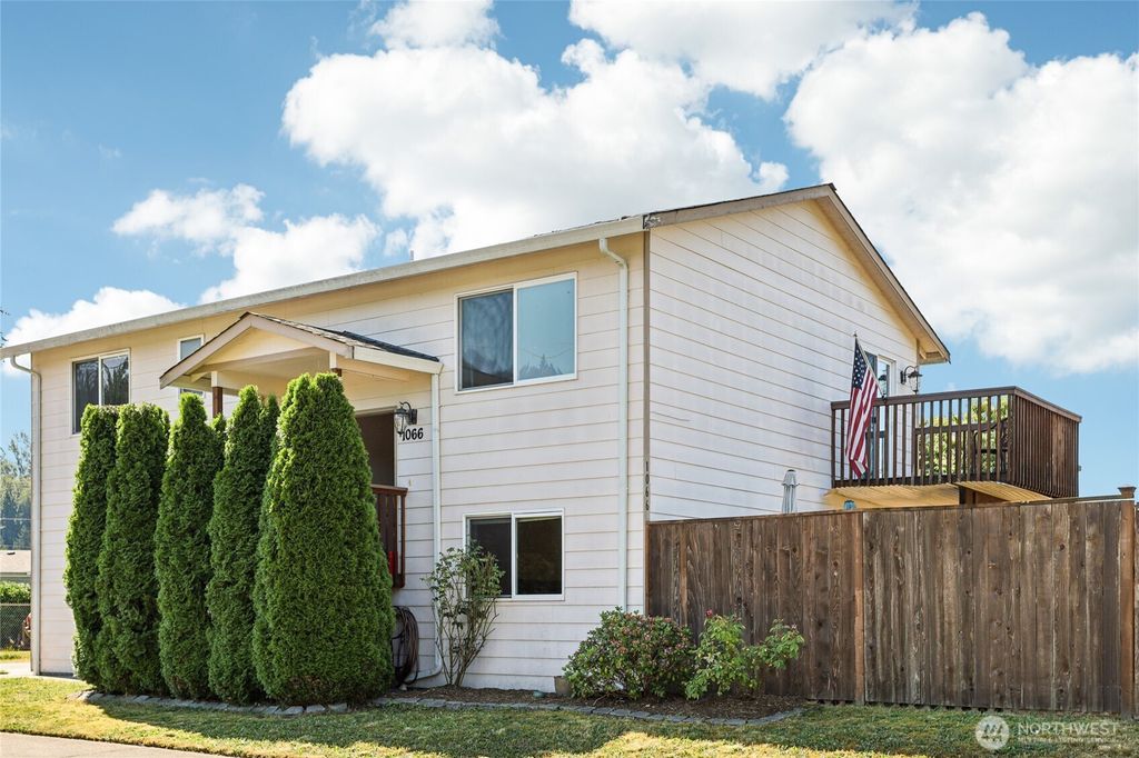 Photo of 1066 5Th Street, Sultan, WA 98294 (MLS # 2400474)